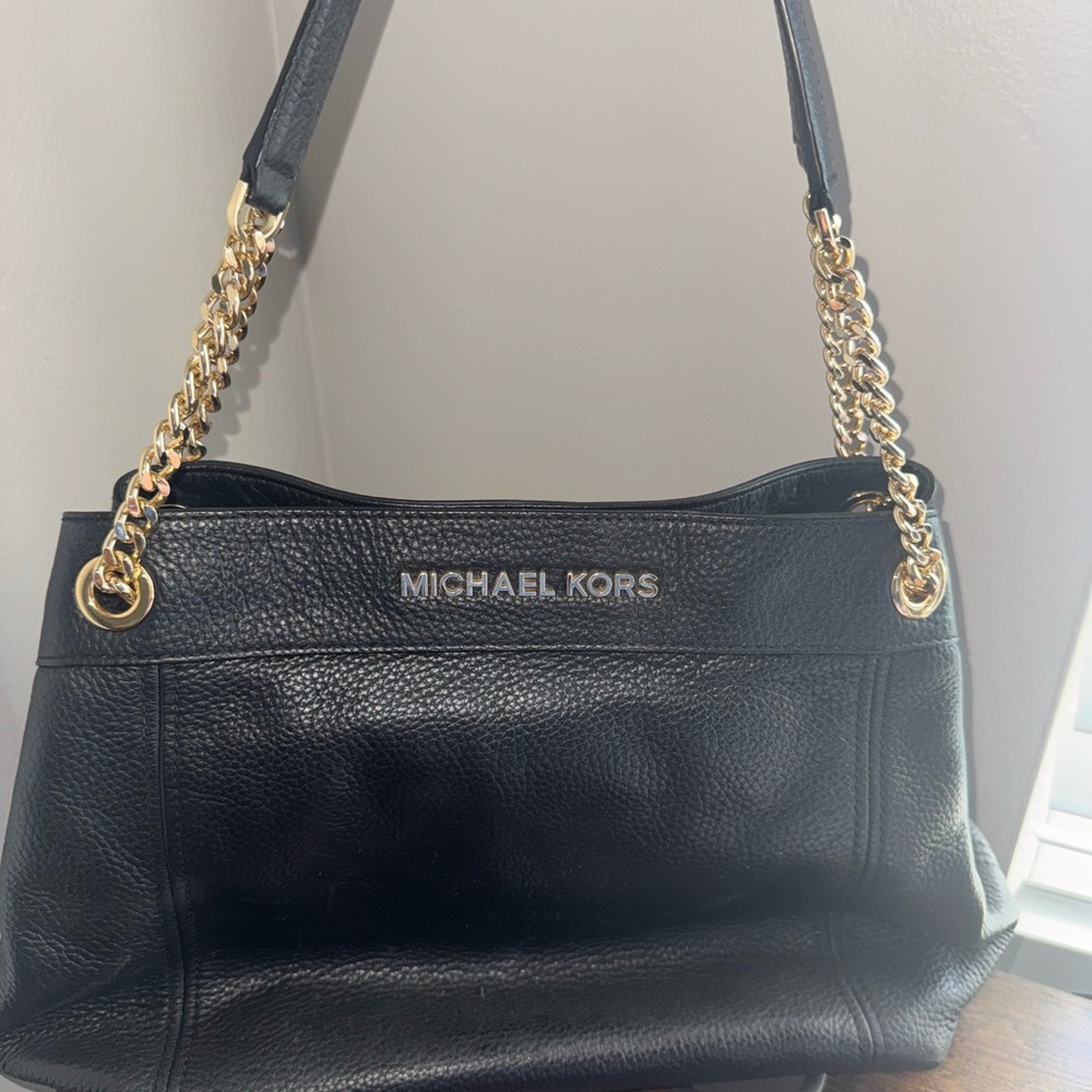 Michael Kors Jet Set pebbled leather tote gold chain
